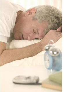 camiseta,camisetas,comunicaciones,despertadores,dormir,fotograf�as,gente,hombres,m�viles,objetos dom�sticos,relojes,sue�os,tecnolog�a,telecomunicaciones,timbres,varones